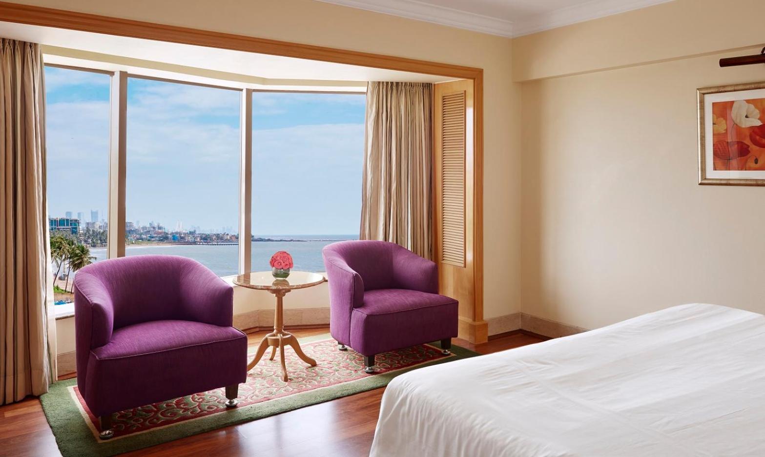 라마다 플라자 바이 윈덤 팜 그로브 호텔 뭄바이 외부 사진 A room at the hotel