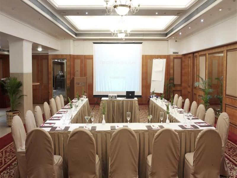 라마다 플라자 바이 윈덤 팜 그로브 호텔 뭄바이 외부 사진 The Imperial Hotel, New Delhi